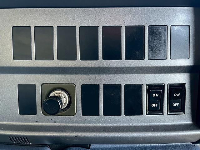 HINO PROFIA 2005 Image 31