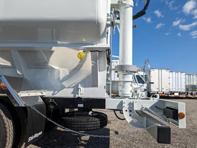 MITSUBISHI FUSOU FIGHTER 2025 Image 31