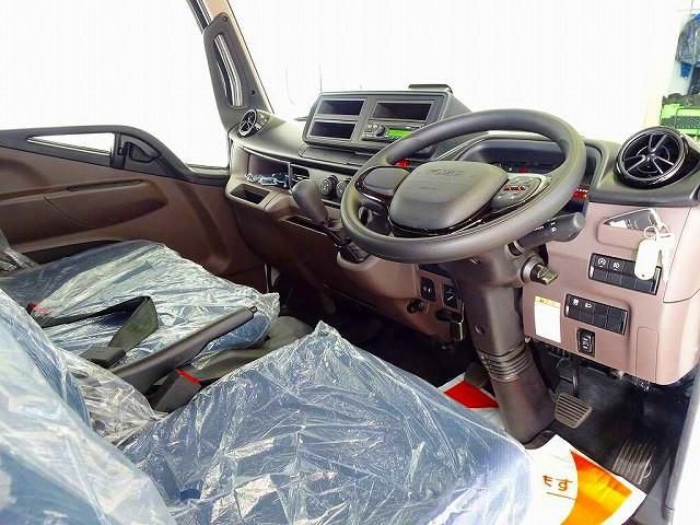 MITSUBISHI CANTER 2025 Image 31