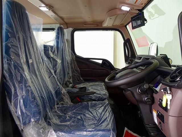 MITSUBISHI CANTER 2025 Image 31