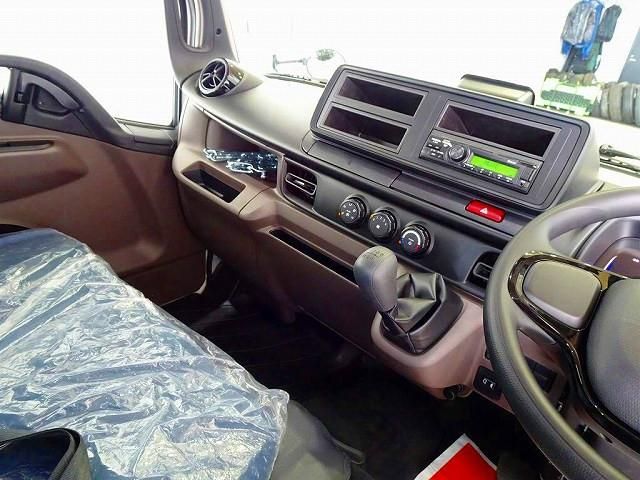 MITSUBISHI CANTER 2025 Image 31