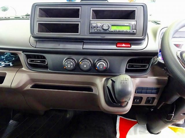 MITSUBISHI CANTER 2025 Image 31