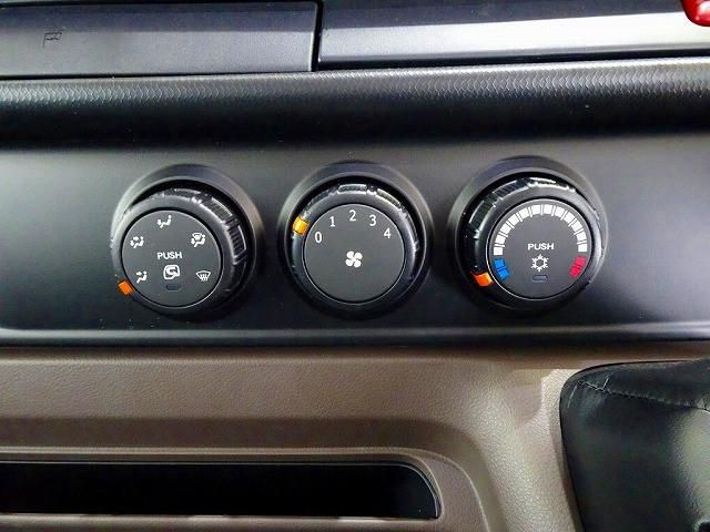 MITSUBISHI CANTER 2025 Image 31