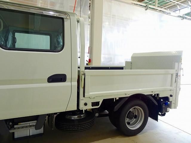 MITSUBISHI CANTER 2025 Image 31