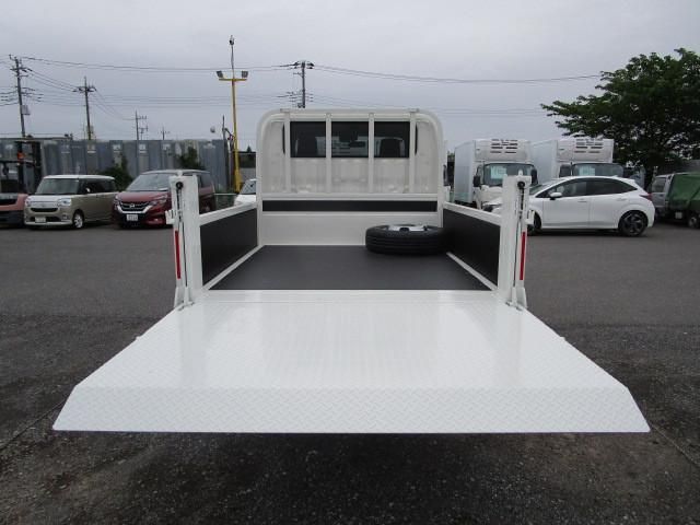 HINO DUTRO 2025 Image 31