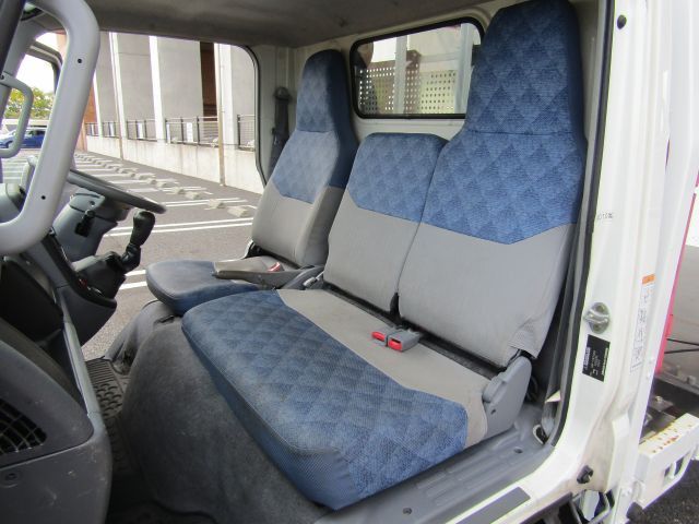 MITSUBISHI CANTER GUTS 2006 Image 31