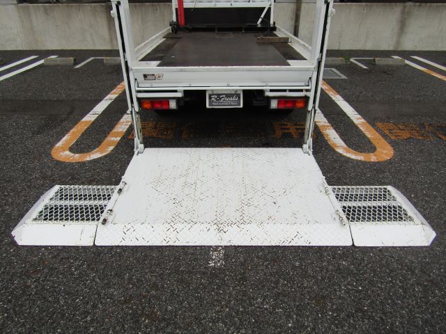 MITSUBISHI CANTER GUTS 2006 Image 31