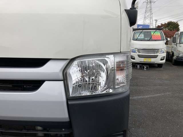 TOYOTA REGIUSACE VAN 4WD 2017 Image 31