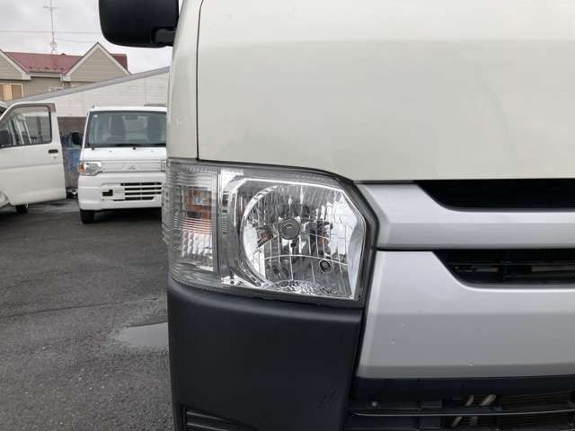 TOYOTA REGIUSACE VAN 4WD 2017 Image 31