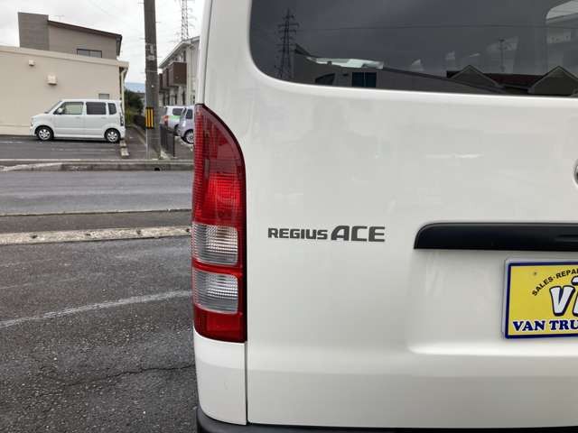 TOYOTA REGIUSACE VAN 4WD 2017 Image 31