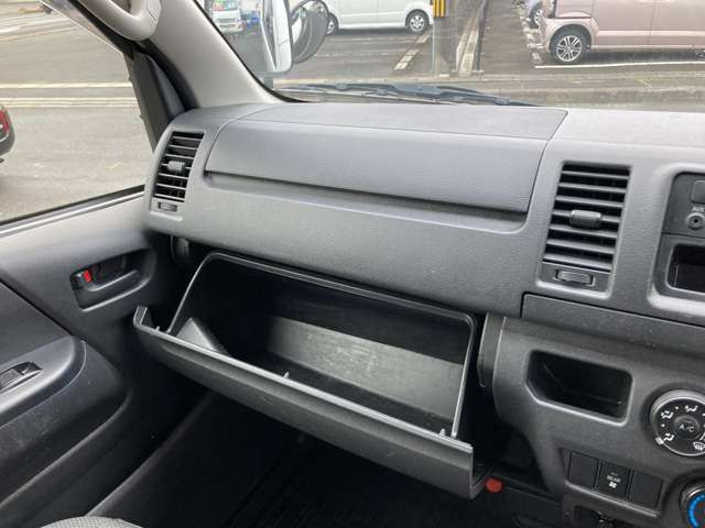 TOYOTA REGIUSACE VAN 4WD 2017 Image 31