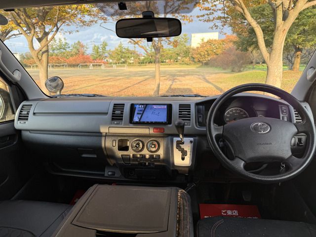 TOYOTA HIACE VAN 4WD 2012 Image 31