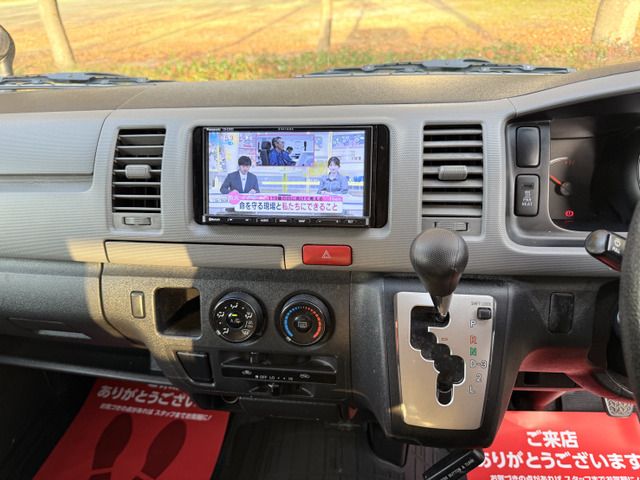 TOYOTA HIACE VAN 4WD 2012 Image 31