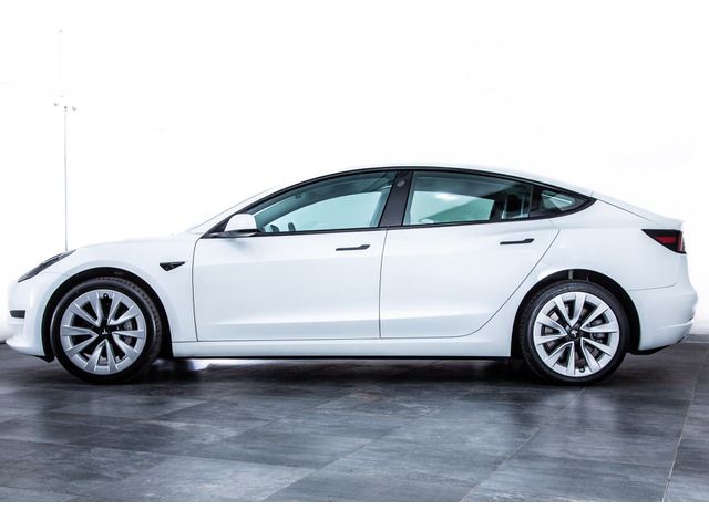 TESLA MODEL 3 2022 Image 31