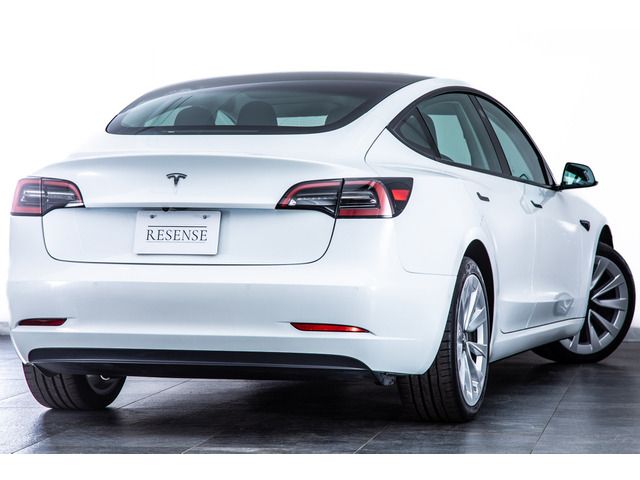 TESLA MODEL 3 2022 Image 31