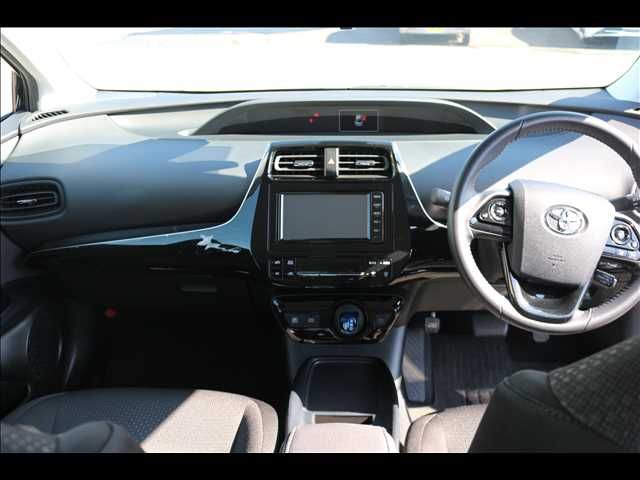 TOYOTA PRIUS 2021 Image 31