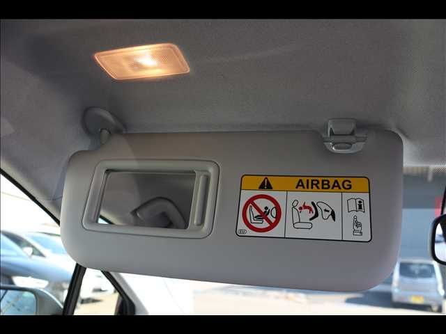 TOYOTA PRIUS 2021 Image 31