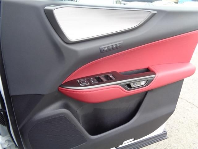 TOYOTA LEXUS NX350H 2023 Image 31