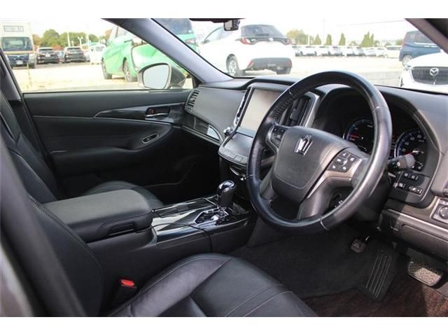 TOYOTA CROWN SEDAN HYBRID 2013 Image 31