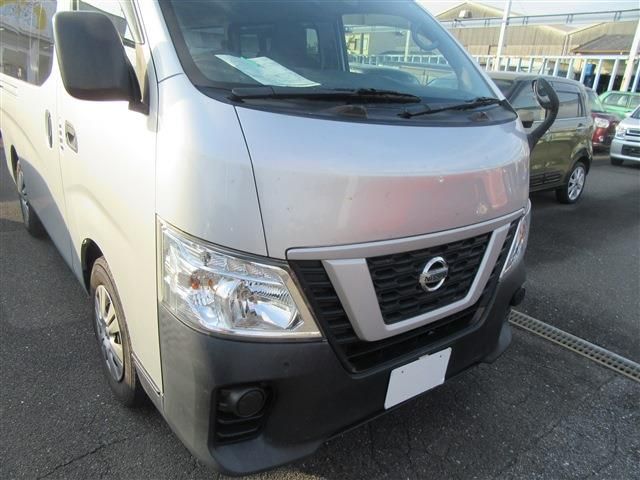 NISSAN NV350 CARAVAN 2020 Image 31