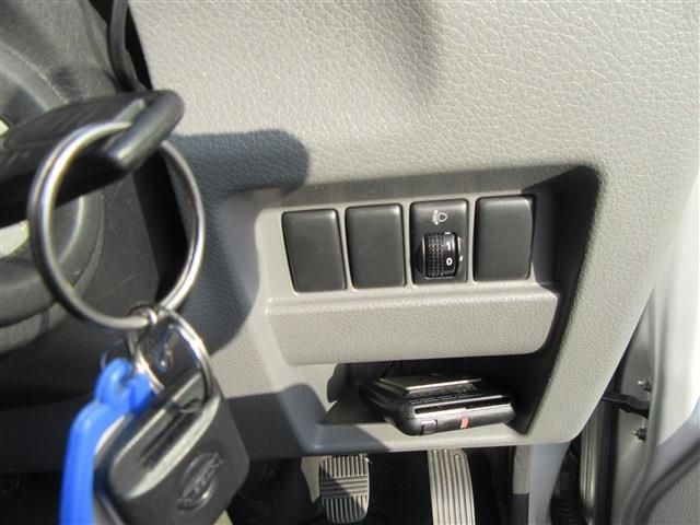 NISSAN NV350 CARAVAN 2020 Image 31