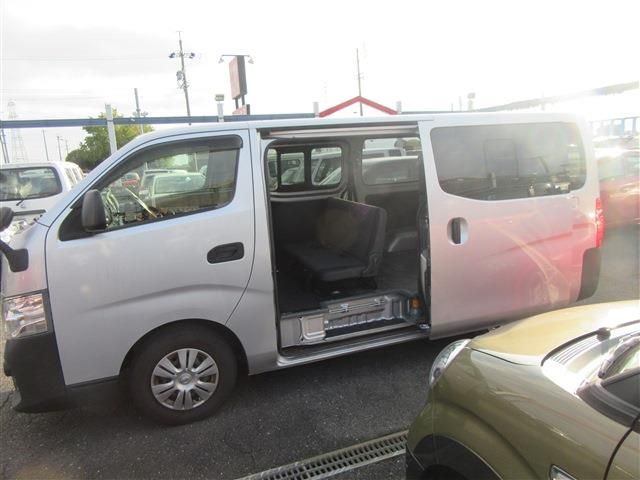 NISSAN NV350 CARAVAN 2020 Image 31