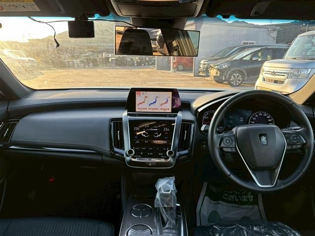 TOYOTA CROWN SEDAN HYBRID 2019 Image 31