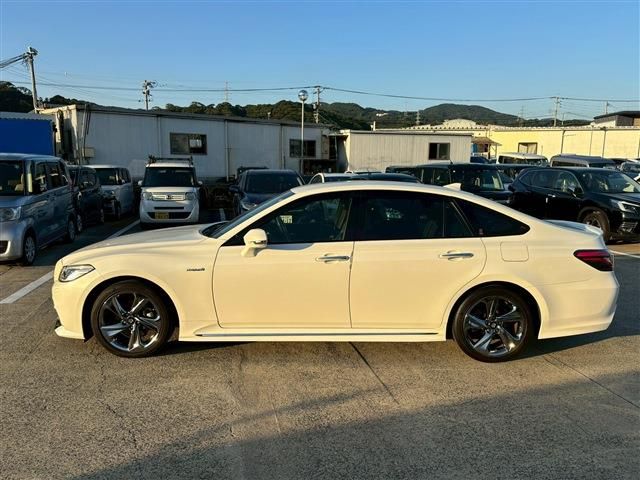 TOYOTA CROWN SEDAN HYBRID 2019 Image 31