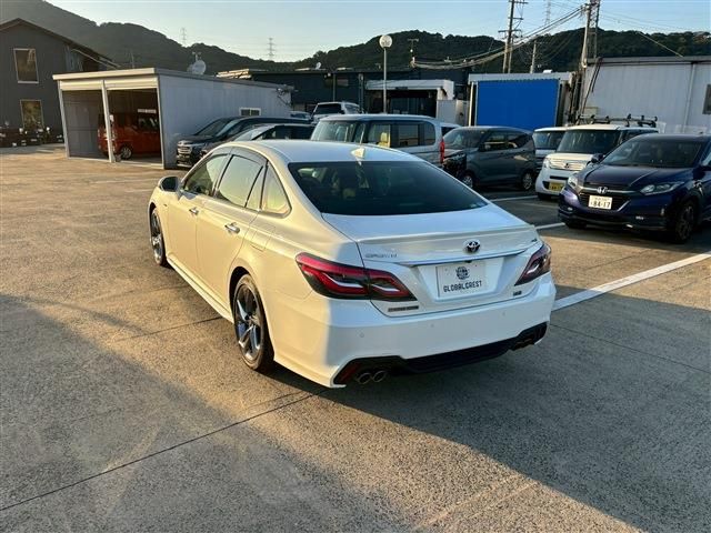 TOYOTA CROWN SEDAN HYBRID 2019 Image 31