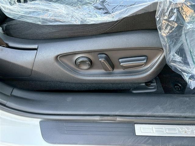 TOYOTA CROWN SEDAN HYBRID 2019 Image 31