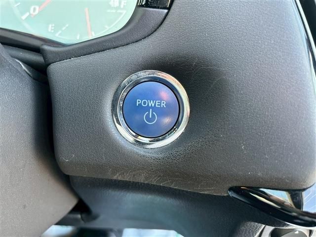 TOYOTA CROWN SEDAN HYBRID 2019 Image 31