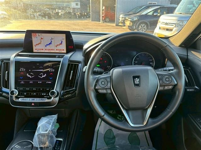 TOYOTA CROWN SEDAN HYBRID 2019 Image 31