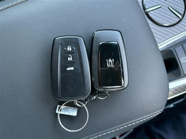 TOYOTA CROWN SEDAN HYBRID 2019 Image 31