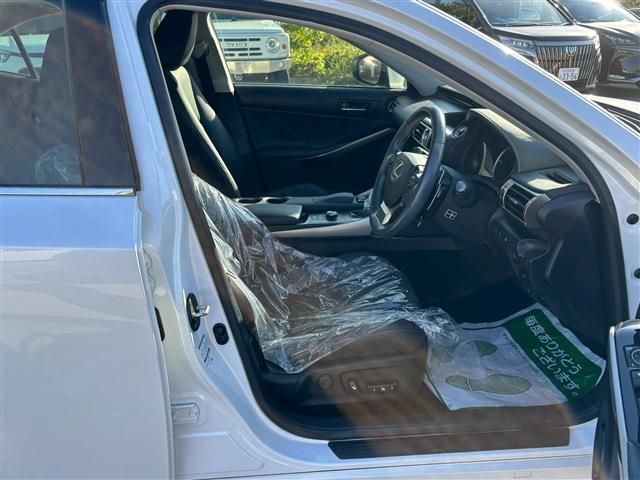 TOYOTA LEXUS IS300H 2014 Image 31