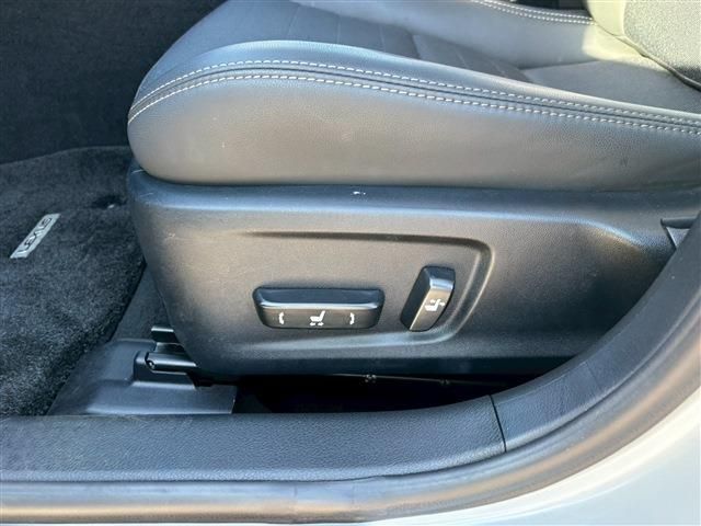 TOYOTA LEXUS IS300H 2014 Image 31