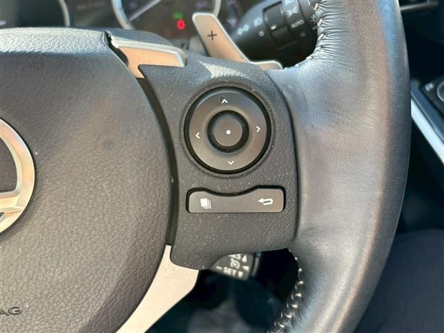 TOYOTA LEXUS IS300H 2014 Image 31