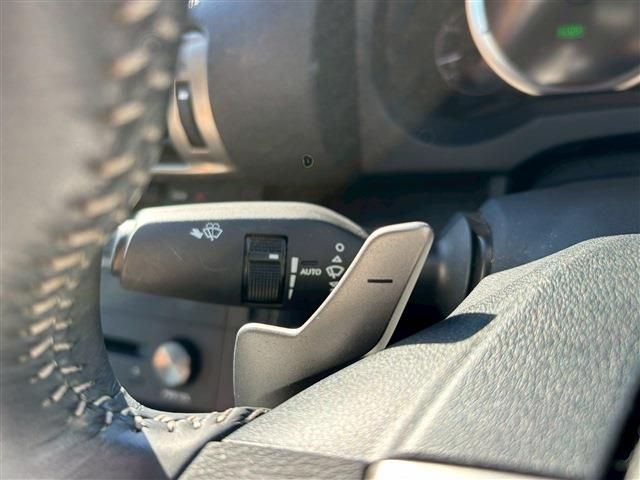 TOYOTA LEXUS IS300H 2014 Image 31