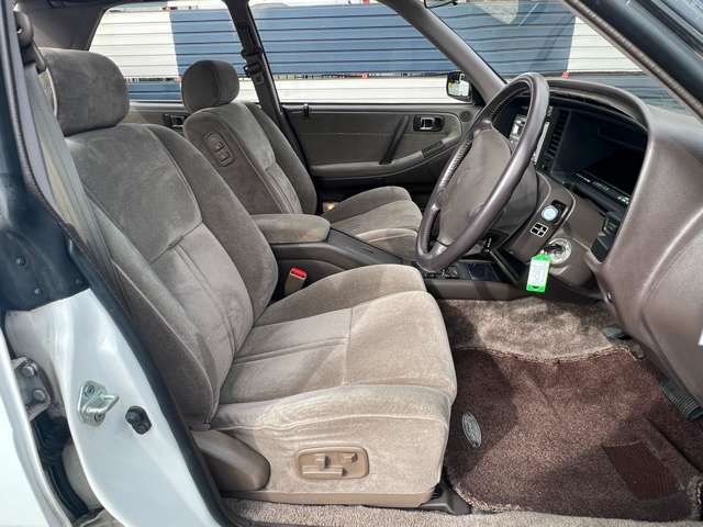 TOYOTA CROWN HARDTOP 1990 Image 31