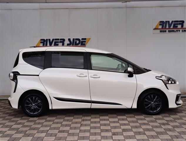 TOYOTA SIENTA 2017 Image 31