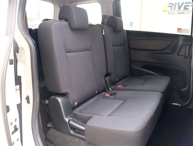 TOYOTA SIENTA 2017 Image 31