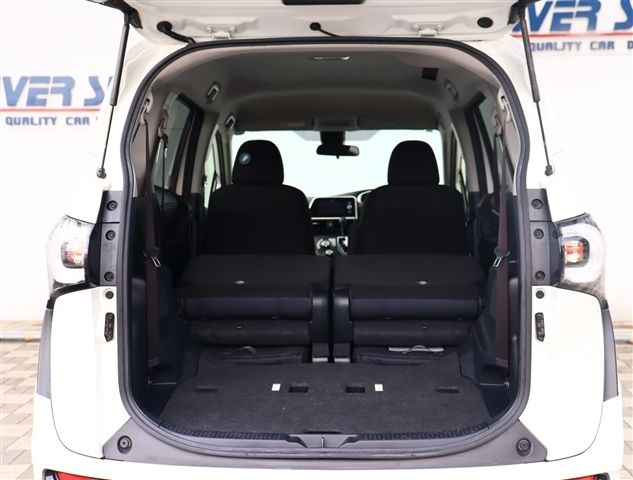 TOYOTA SIENTA 2017 Image 31