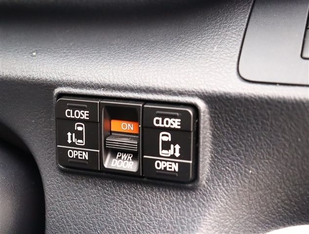 TOYOTA SIENTA 2017 Image 31