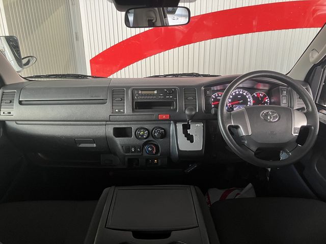 TOYOTA REGIUSACE VAN 4WD 2019 Image 31