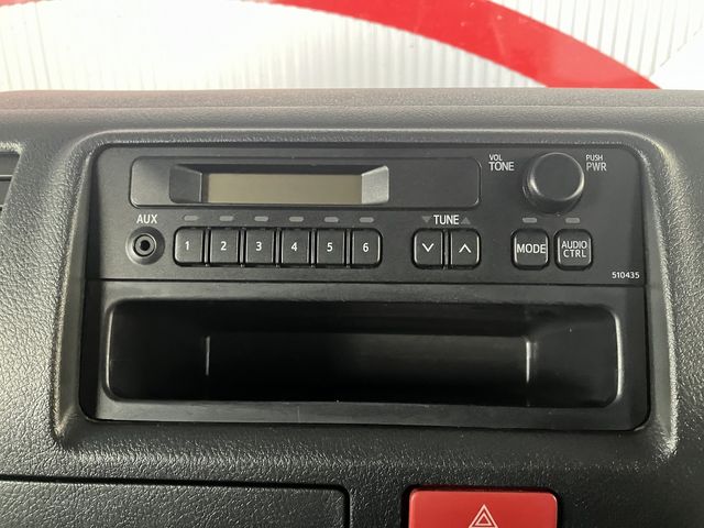 TOYOTA REGIUSACE VAN 4WD 2019 Image 31