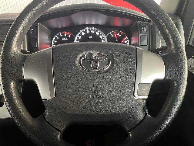 TOYOTA REGIUSACE VAN 4WD 2019 Image 31