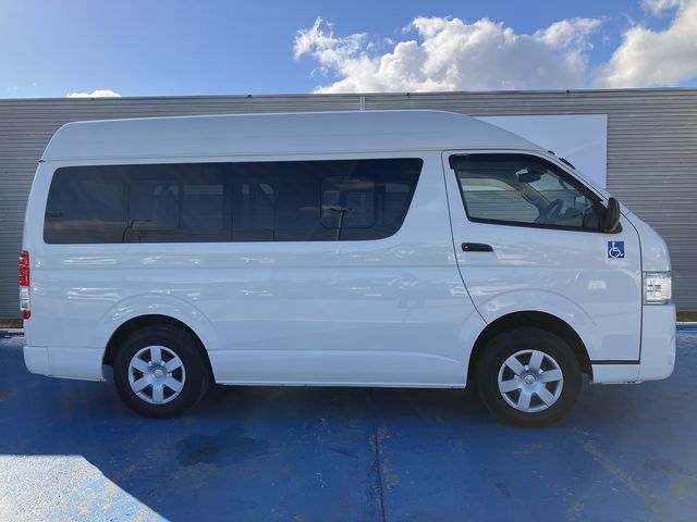 TOYOTA HIACE VAN 4WD 2019 Image 31