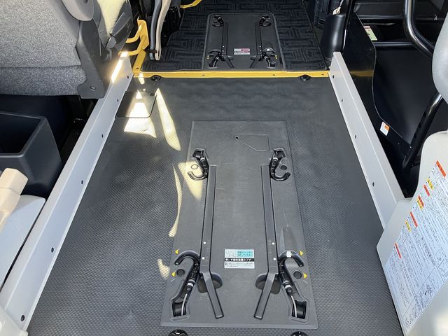 TOYOTA HIACE VAN 4WD 2019 Image 31