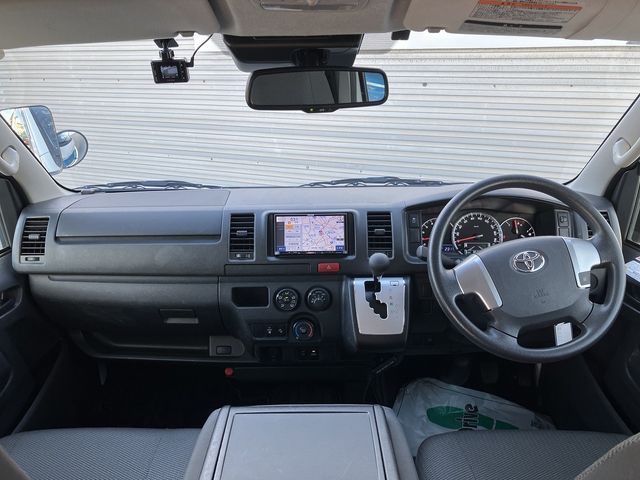 TOYOTA HIACE VAN 4WD 2019 Image 31