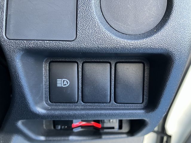 TOYOTA HIACE VAN 4WD 2019 Image 31