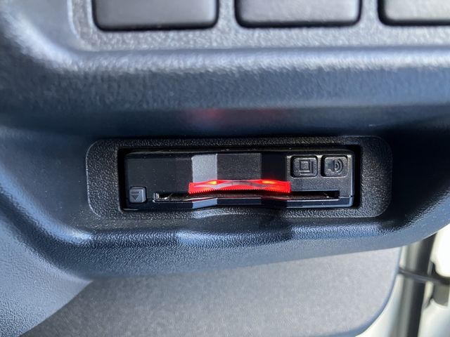 TOYOTA HIACE VAN 4WD 2019 Image 31